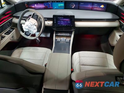 Zdjęcie 8 z 12 samochodu: 2025 LINCOLN NAUTILUS RESERVE VIN:5LMPJ8K46SJ965736 - miniatura