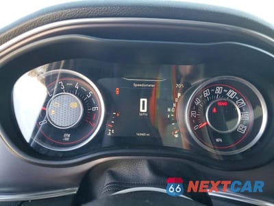 Zdjęcie 9 z 12 samochodu: 2016 DODGE CHALLENGER SXT VIN:2C3CDZAG8GH131785 - miniatura