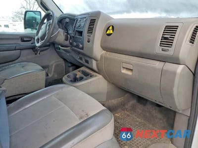Zdjęcie 8 z 11 samochodu: 2015 NISSAN NV 2500 VIN:1N6AF0LX4FN804550 - miniatura