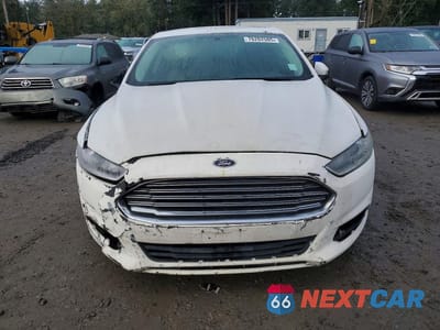 Piąte zdjęcie samochodu w środku: 2015 FORD FUSION S VIN:3FA6P0G72FR128618 - miniatura