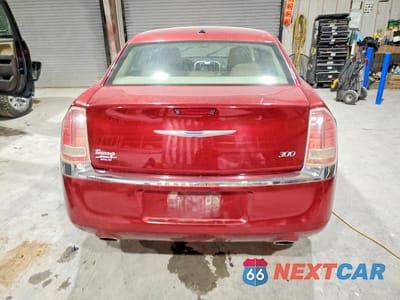 Zdjęcie 6 z 12 samochodu: 2013 CHRYSLER 300 VIN:2C3CCAAG4DH657301 - miniatura