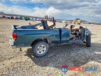 Trzecie zdjęcie samochodu z tyłu: 1998 MAZDA B2500 CAB PLUS VIN:4F4YR16C4WTM32010 - miniatura