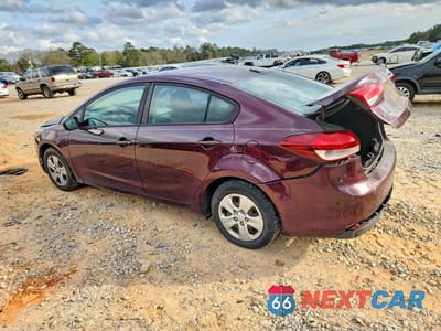 Drugie zdjęcie samochodu z przodu: 2017 KIA FORTE LX VIN:3KPFK4A79HE030558 - miniatura