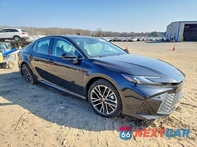 Czwarte zdjęcie samochodu z boku: 2025 TOYOTA CAMRY XLE VIN:4T1DAACK8SU545579 - miniatura