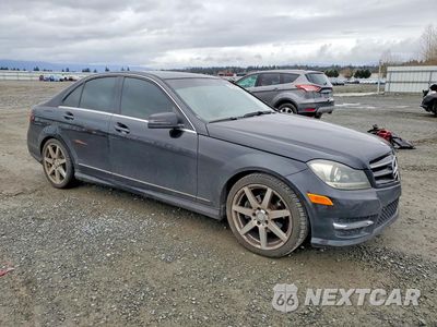 Czwarte zdjęcie samochodu z boku: 2014 MERCEDES-BENZ C-CLASS VIN:WDDGF4HB3EG257149 - miniatura