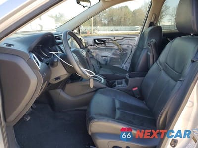 Zdjęcie 7 z 13 samochodu: 2015 NISSAN ROGUE S VIN:5N1AT2MT1FC777673 - miniatura