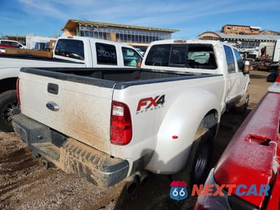 Trzecie zdjęcie samochodu z tyłu: 2016 FORD F350 SUPER DUTY VIN:1FT8W3DT7GEA34747 - miniatura