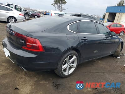 Trzecie zdjęcie samochodu z tyłu: 2018 VOLVO S90 T5 MOMENTUM VIN:LVY982MK7JP015958 - miniatura