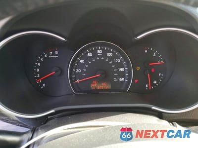 Zdjęcie 9 z 13 samochodu: 2015 KIA SORENTO LX VIN:5XYKT4A62FG551608 - miniatura