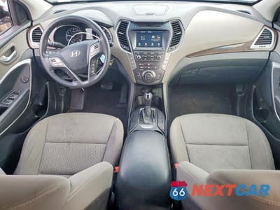 Zdjęcie 8 z 13 samochodu: 2017 HYUNDAI SANTA FE SE VIN:KM8SMDHF6HU167430 - miniatura