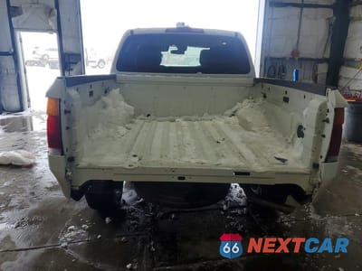 Zdjęcie 6 z 12 samochodu: 2023 NISSAN FRONTIER S VIN:1N6ED1EK2PN613368 - miniatura
