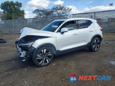 2023 VOLVO XC40 ULTIMATE YV4L12UA2P2065372 - główne zdjęcie licytacji z USA - miniatura