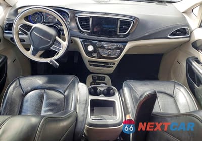 Zdjęcie 8 z 14 samochodu: 2018 CHRYSLER PACIFICA LIMITED VIN:2C4RC1GG1JR251978 - miniatura