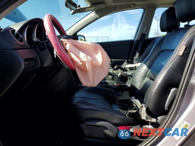 Zdjęcie 7 z 14 samochodu: 2006 MAZDA 3 HATCHBACK VIN:JM1BK344061427134 - miniatura