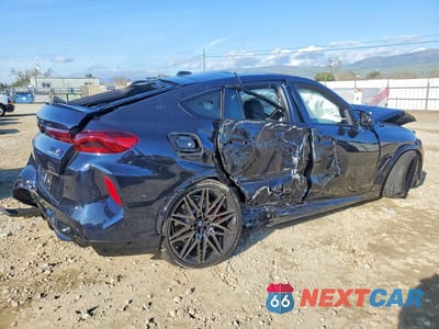 Trzecie zdjęcie samochodu z tyłu: 2024 BMW X6 M COMPETITION VIN:5YM23ET03R9S29717 - miniatura