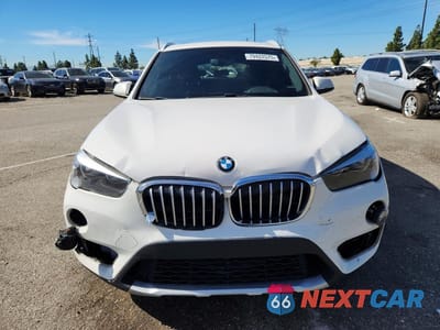 Piąte zdjęcie samochodu w środku: 2018 BMW X1 SDRIVE28I VIN:WBXHU7C31J5H39104 - miniatura