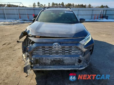 Piąte zdjęcie samochodu w środku: 2020 TOYOTA RAV4 XSE VIN:JTMEWRFV4LD530822 - miniatura