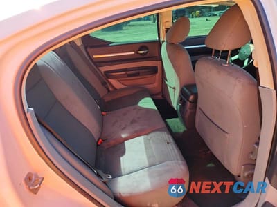 Zdjęcie 10 z 12 samochodu: 2010 DODGE CHARGER VIN:2B3CK2CV6AH318052 - miniatura