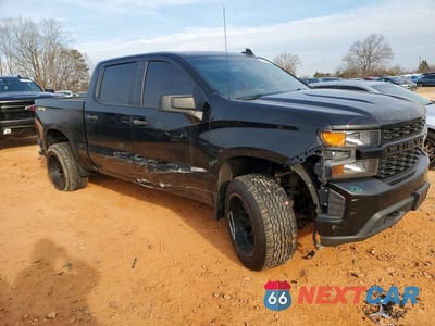 Czwarte zdjęcie samochodu z boku: 2020 CHEV SILVERADO VIN:3GCPYBEK0LG197247 - miniatura