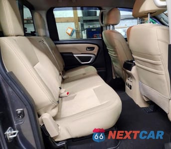 Zdjęcie 10 z 14 samochodu: 2019 NISSAN TITAN SV VIN:1N6AA1E59KN504318 - miniatura