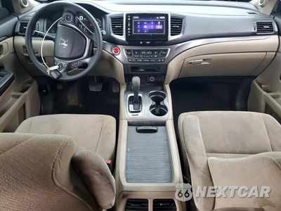 Zdjęcie 8 z 12 samochodu: 2018 HONDA PILOT EX VIN:5FNYF5H32JB021223 - miniatura