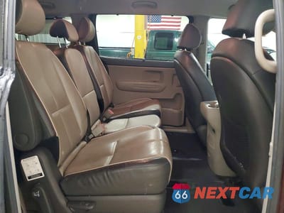 Zdjęcie 11 z 12 samochodu: 2017 KIA SEDONA LX VIN:KNDMB5C13H6268742 - miniatura