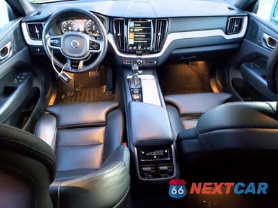 Zdjęcie 8 z 12 samochodu: 2019 VOLVO XC60 T5 INSCRIPTION VIN:LYV102RL4KB247184 - miniatura