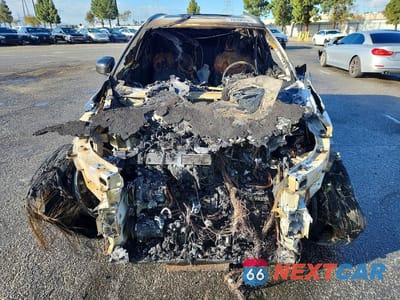 Piąte zdjęcie samochodu w środku: 2025 VOLVO XC60 CORE VIN:YV4M12RJ1S1044878 - miniatura