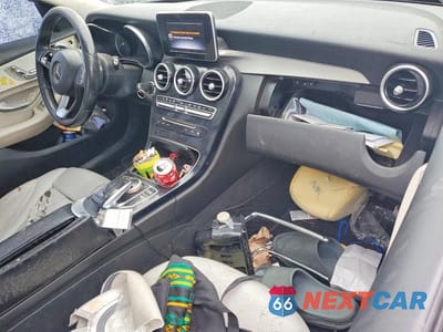 Zdjęcie 8 z 11 samochodu: 2015 MERCEDES-BENZ C 300 VIN:55SWF4JB4FU044463 - miniatura