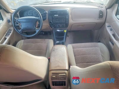Zdjęcie 8 z 12 samochodu: 2001 FORD EXPLORER XLT VIN:1FMZU63E01UB60617 - miniatura