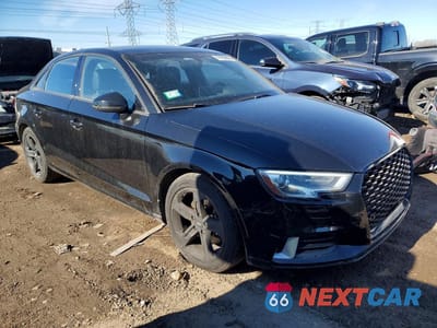 Czwarte zdjęcie samochodu z boku: 2017 AUDI A3 PREMIUM VIN:WAUAUGFF6H1039868 - miniatura