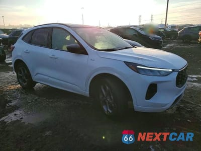 Czwarte zdjęcie samochodu z boku: 2024 FORD ESCAPE ST LINE VIN:1FMCU9MN7RUA88087 - miniatura