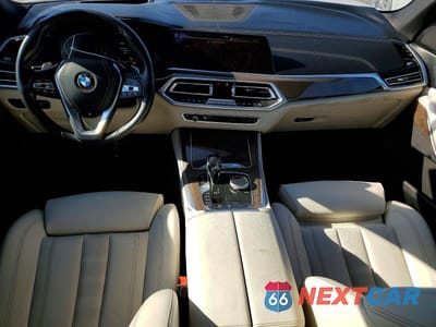 Zdjęcie 8 z 13 samochodu: 2019 BMW X5 XDRIVE40I VIN:5UXCR6C57KLL61366 - miniatura