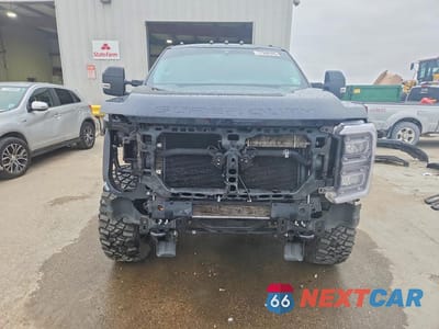 Piąte zdjęcie samochodu w środku: 2024 FORD F350 SUPER DUTY VIN:1FT8W3BMXREF93949 - miniatura