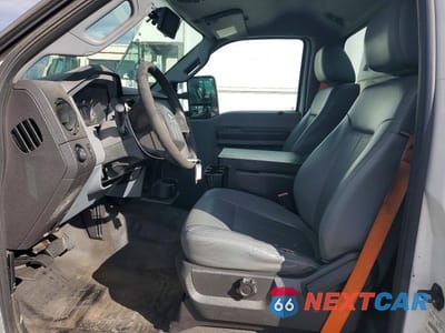 Zdjęcie 7 z 13 samochodu: 2013 FORD F350 UTILITY / SERVICE TRUCK VIN:1FDRF3A63DEB92674 - miniatura