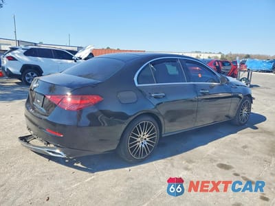 Trzecie zdjęcie samochodu z tyłu: 2022 MERCEDES-BENZ C 300 VIN:W1KAF4GB0NR010618 - miniatura