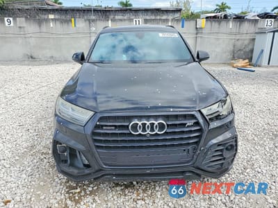 Piąte zdjęcie samochodu w środku: 2017 AUDI Q7 PRESTIGE VIN:WA1VAAF71HD047937 - miniatura