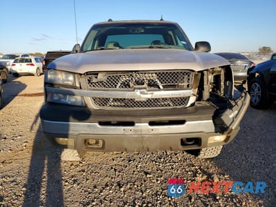 Piąte zdjęcie samochodu w środku: 2004 CHEVROLET SILVERADO K1500 VIN:1GCEK19T44E249008 - miniatura