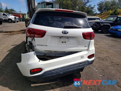 Zdjęcie 6 z 14 samochodu: 2019 KIA SORENTO VIN:5XYPG4A57KG490414 - miniatura