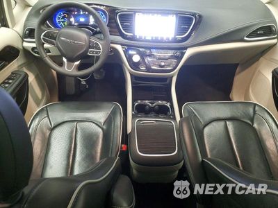 Zdjęcie 8 z 14 samochodu: 2023 CHRYSLER PACIFICA HYBRID LIMITED VIN:2C4RC1S70PR604162 - miniatura