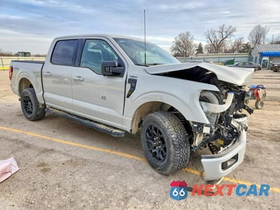 Czwarte zdjęcie samochodu z boku: 2024 FORD F-150 XLT VIN:1FTFW3L81RKE22596 - miniatura
