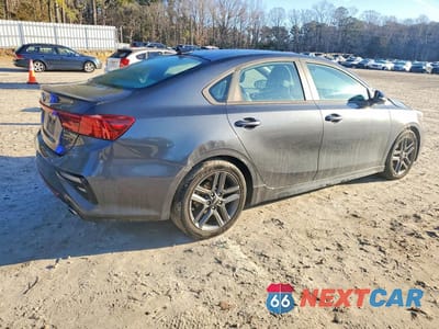 Trzecie zdjęcie samochodu z tyłu: 2020 KIA FORTE GT LINE VIN:3KPF34AD5LE252901 - miniatura