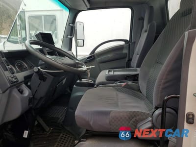 Zdjęcie 7 z 13 samochodu: 2011 ISUZU NQR BOX TRUCK VIN:JALE5W164B7901443 - miniatura