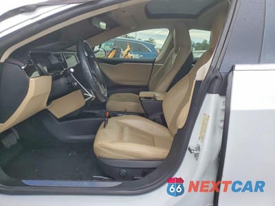 Zdjęcie 7 z 11 samochodu: 2016 TESLA MODEL S VIN:5YJSA1E11GF156251 - miniatura