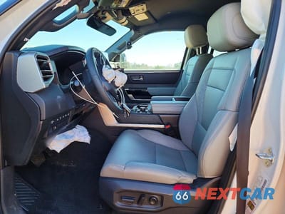 Zdjęcie 7 z 12 samochodu: 2025 TOYOTA TUNDRA CREWMAX LIMITED VIN:5TFJA5DB4SX326792 - miniatura