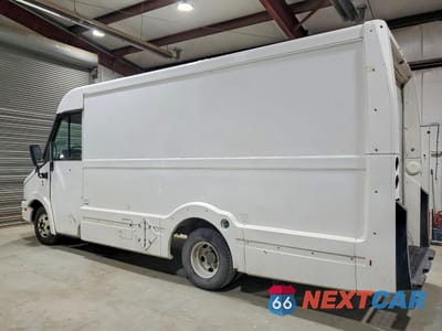 Drugie zdjęcie samochodu z przodu: 2016 ISUZU REACH DELIVERY VAN VIN:JALB4T172G7W00268 - miniatura