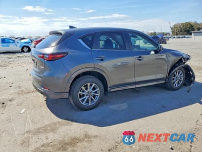 Trzecie zdjęcie samochodu z tyłu: 2025 MAZDA CX-5 PREFERRED VIN:JM3KFBCM5S0738789 - miniatura