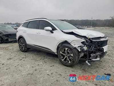 Czwarte zdjęcie samochodu z boku: 2025 KIA SPORTAGE EX VIN:5XYK33DFXSG293001 - miniatura