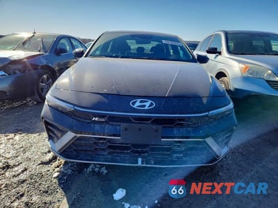 Piąte zdjęcie samochodu w środku: 2025 HYUNDAI ELANTRA N LINE VIN:KMHLR4DF4SU012412 - miniatura