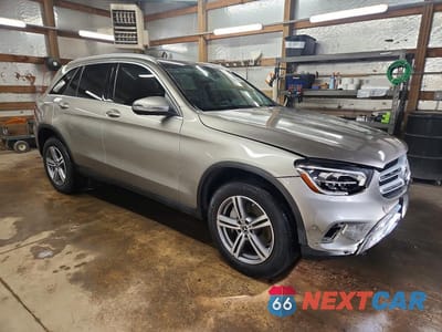 Czwarte zdjęcie samochodu z boku: 2021 MERCEDES-BENZ GLC 300 4MATIC VIN:W1N0G8EB2MF881414 - miniatura